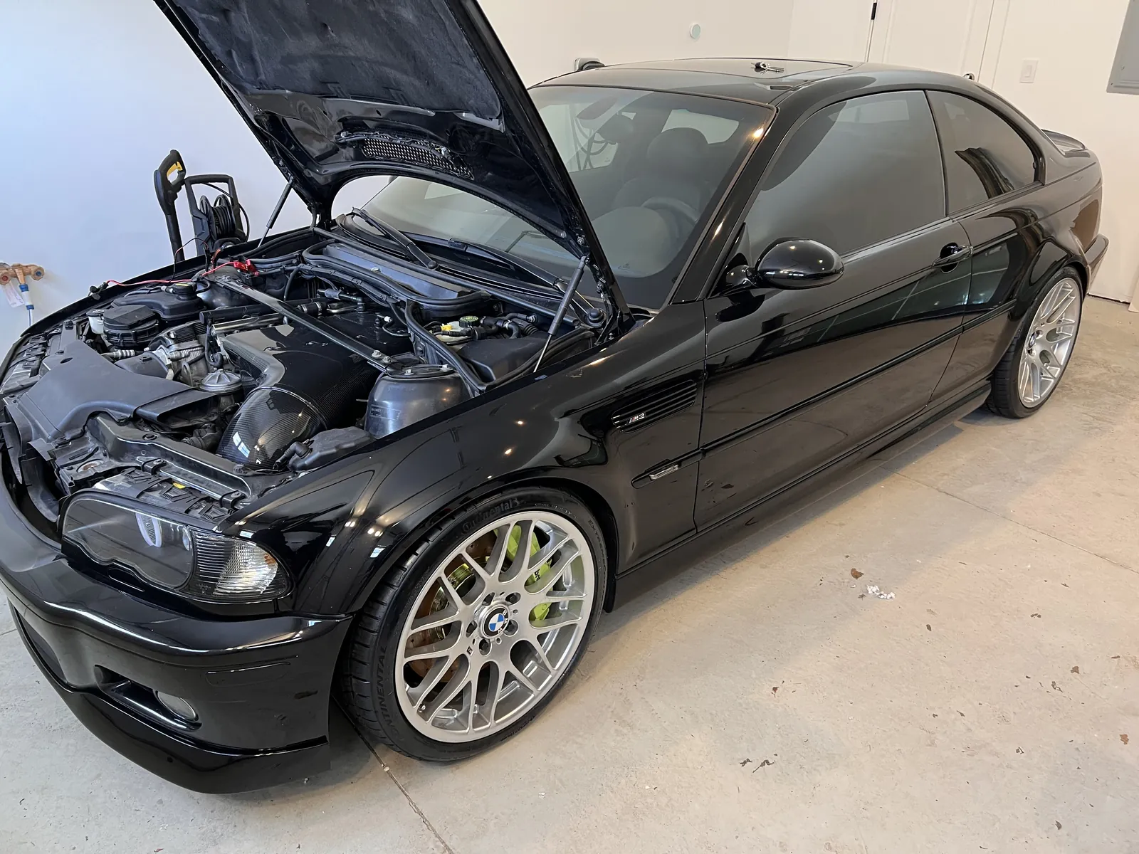 S54, hood up